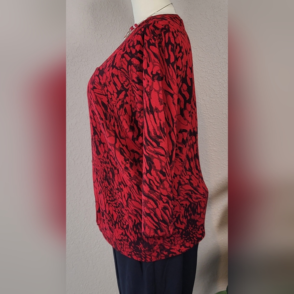 CATO Red and Black Pattern Scoop Neck Button-up Sweater - Plus Size 22/24W - Picture 6 of 8